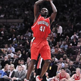 Andrew Lovedale ‘09 shoots and scored